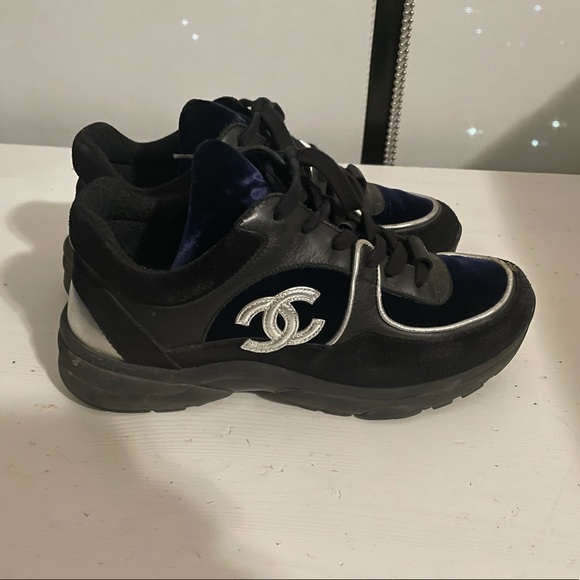 Chanel classic sneakers - Picture 1 of 4
